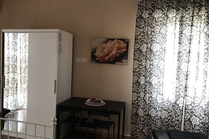 Room 10 of 20