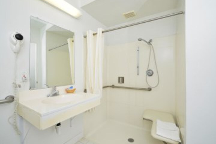 Room 14 of 22