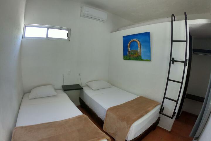 Room 21 of 106