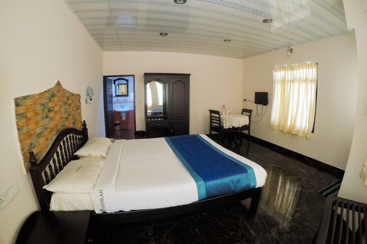 Room 3 of 5