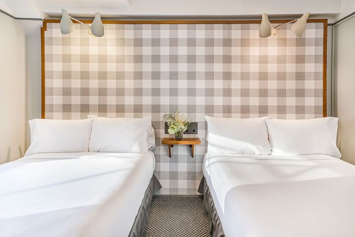 Standard Room, King or Two Doubles (3 of 14)