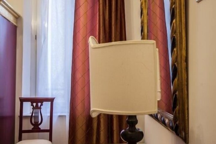 Room 45 of 63