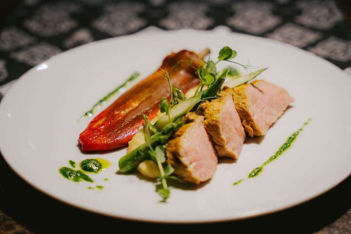 Dining 84 of 144