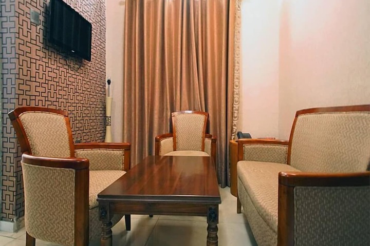 Room 6 of 21