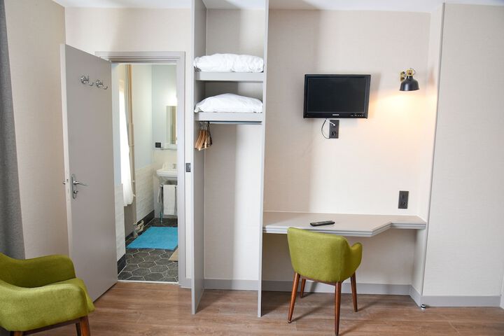Room 36 of 68