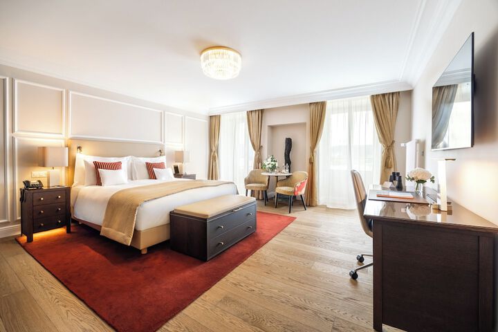 Room 40 of 104