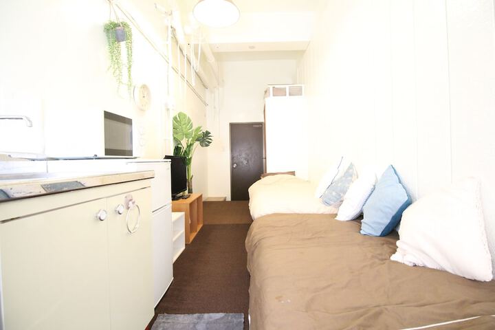 Room 35 of 58