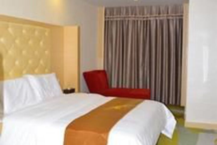 Room 29 of 74