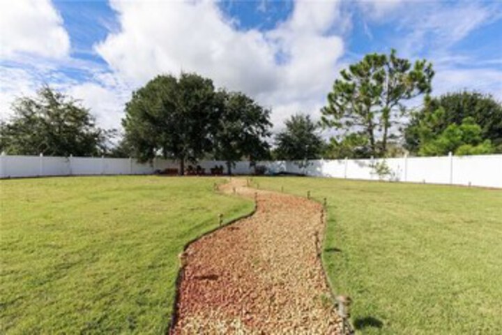 Property Grounds 28 of 35