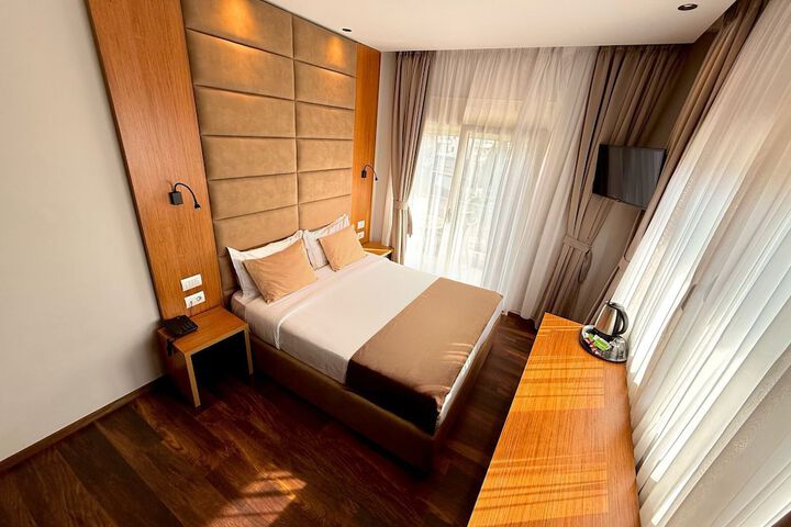 Room 50 of 117