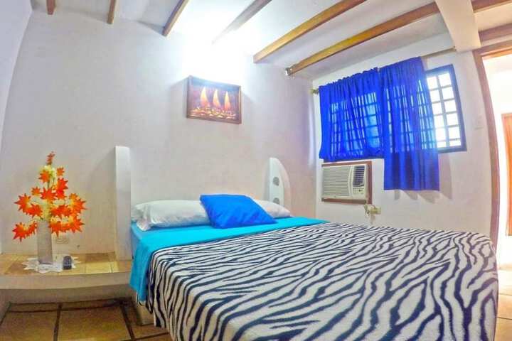 Room 3 of 27