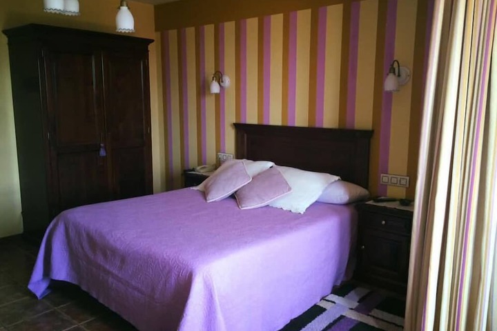 Room 3 of 46