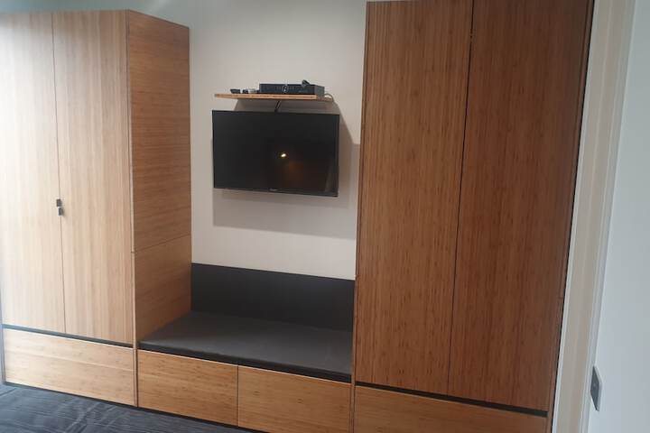 Room 3 of 47