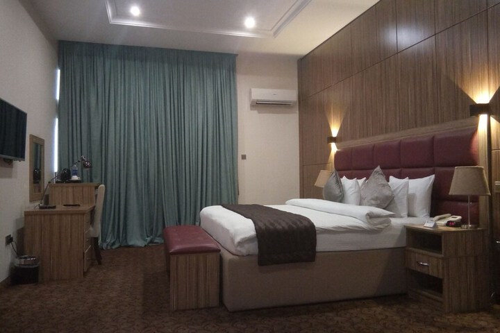 Room 13 of 59