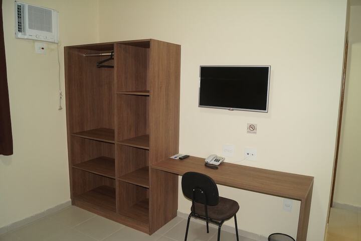 Room 15 of 33