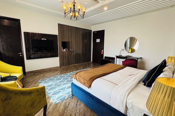 Room 40 of 67