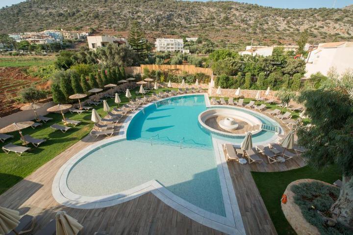Pool 11 of 23