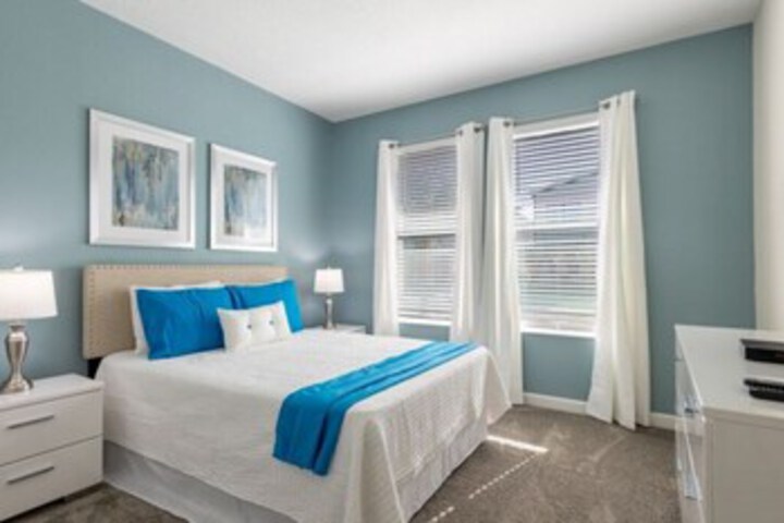 Room 52 of 60