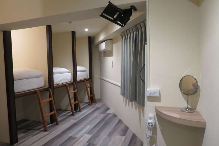 Room 15 of 51