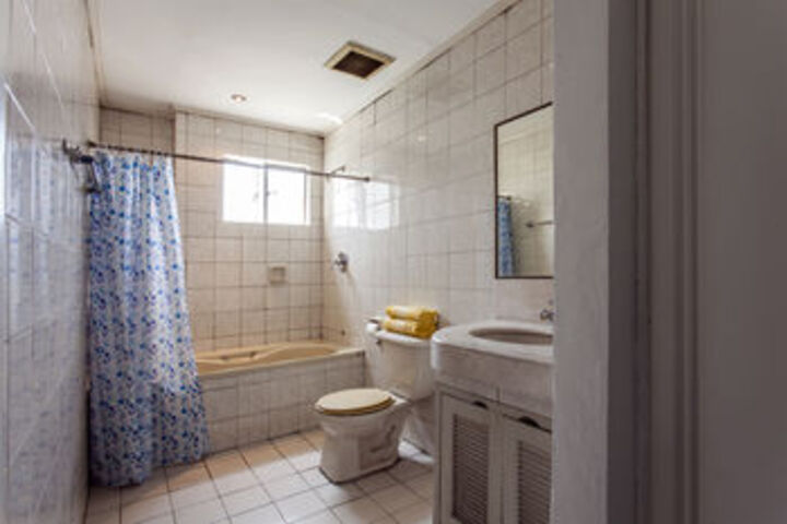 Room 3 of 25