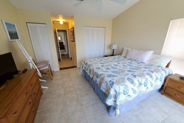 Room 4 of 26