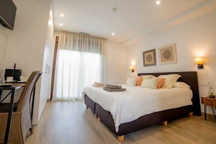 Room 25 of 90