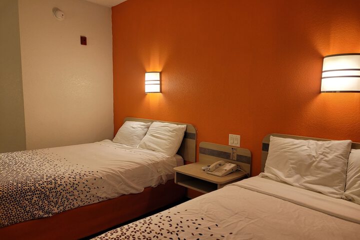 1 Double Bed Accessible (28 of 40)