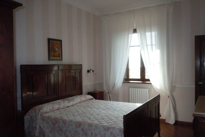 Room 6 of 49