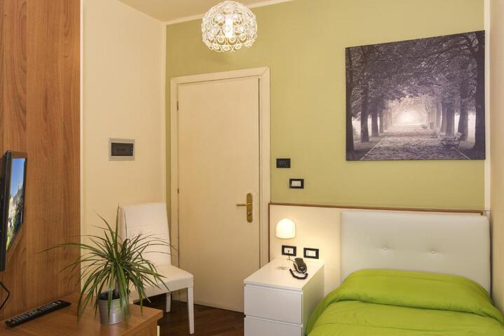 Photo 25
