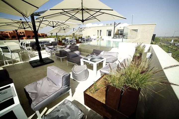 Hotel with Pool