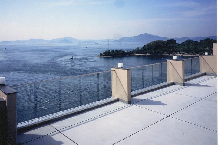 Sundeck 22 of 25