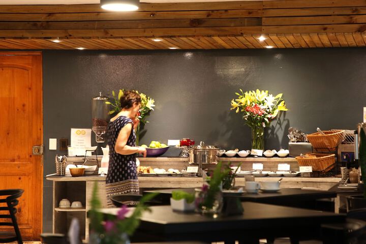 Breakfast/Coffee Service 65 of 112