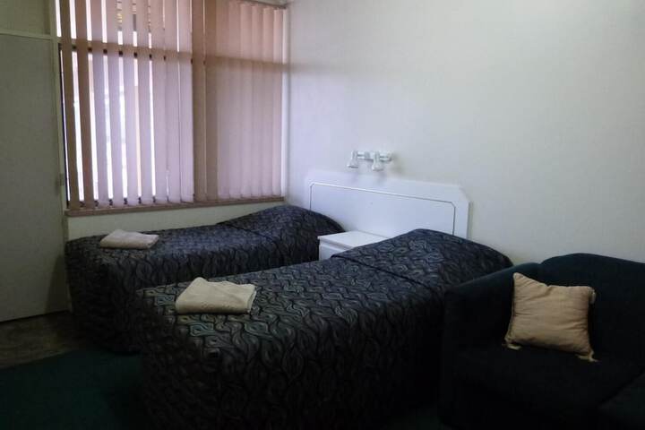 Room 13 of 35