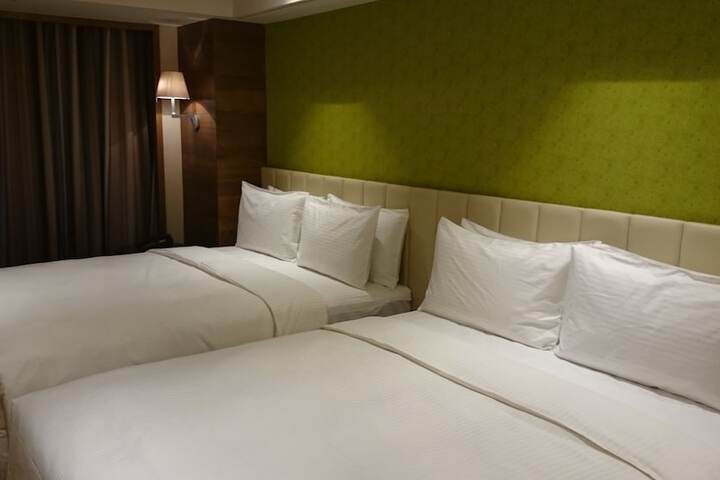 Room 5 of 64