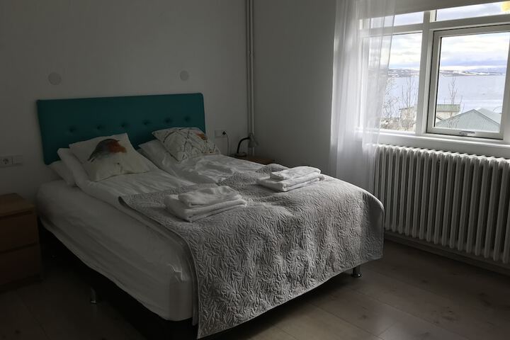 Room 3 of 33