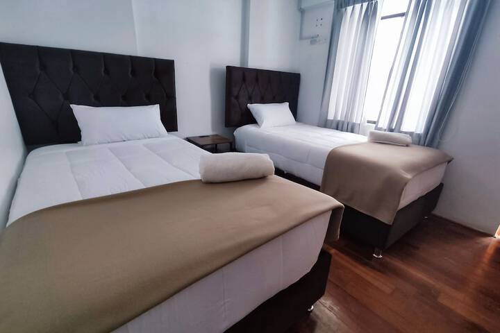 Room 5 of 15