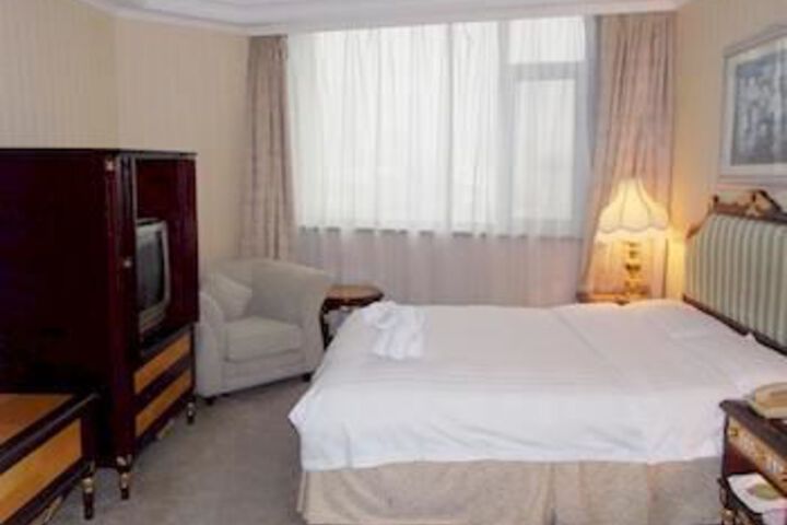 Room 45 of 159