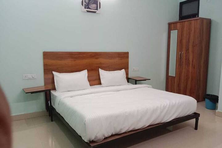Room 21 of 25
