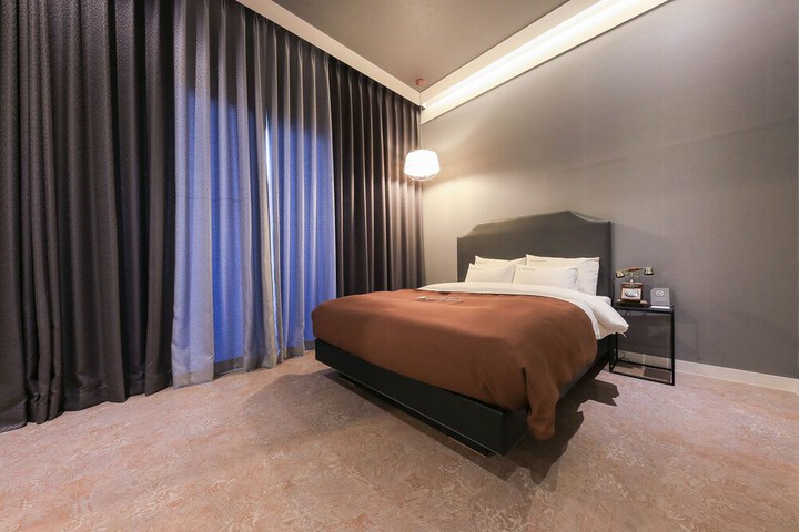 Room 18 of 38