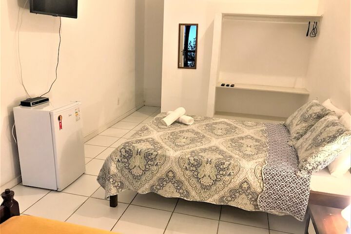 Room 16 of 102