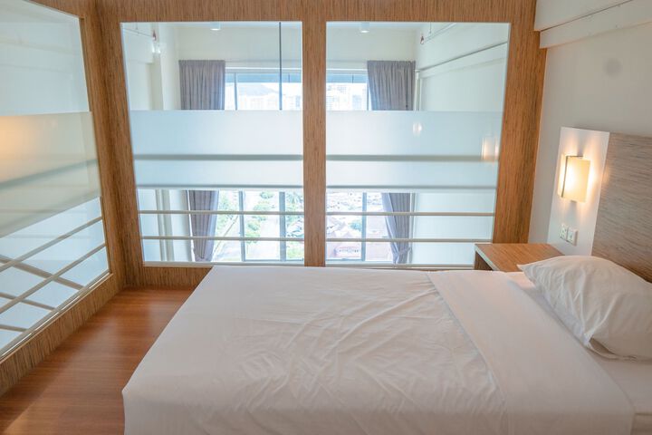 Room 8 of 21