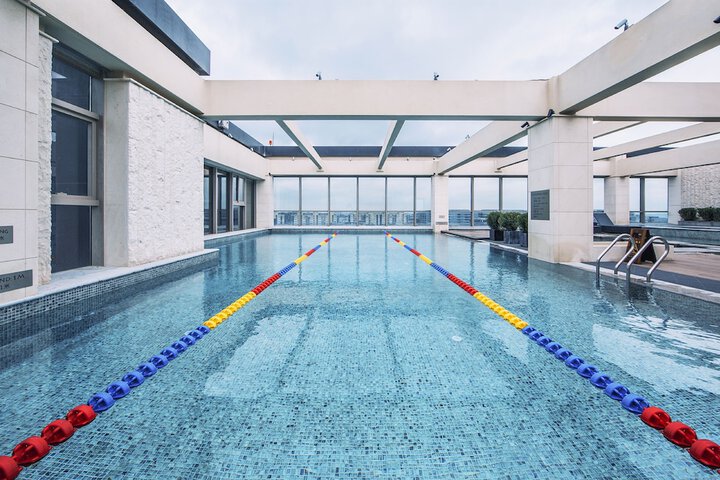 Pool 42 of 110