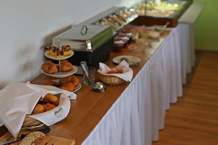 Breakfast/Coffee Service 10 of 15
