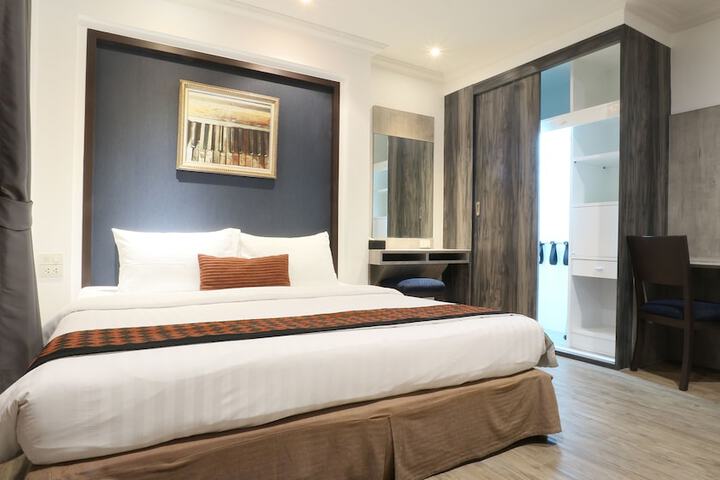 Room 12 of 60