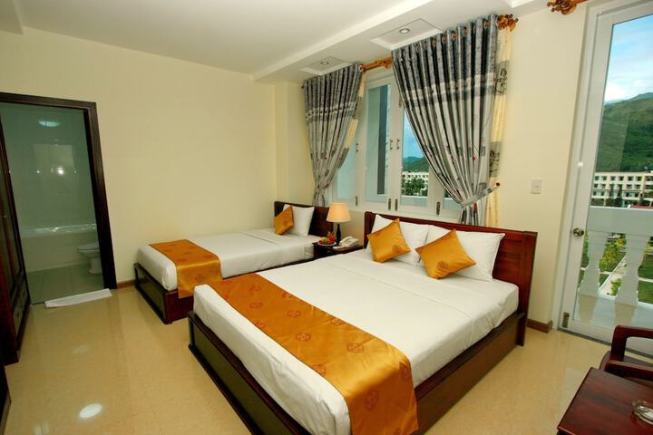 Room 10 of 39