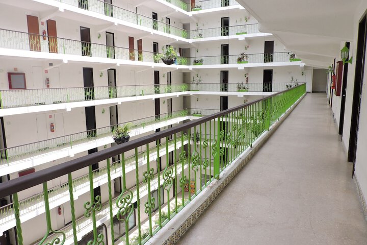 Ballroom/Hall 17 of 29
