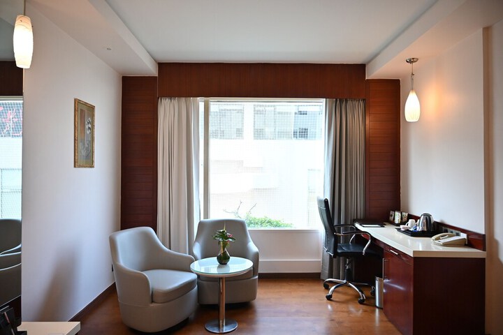 Room 18 of 66