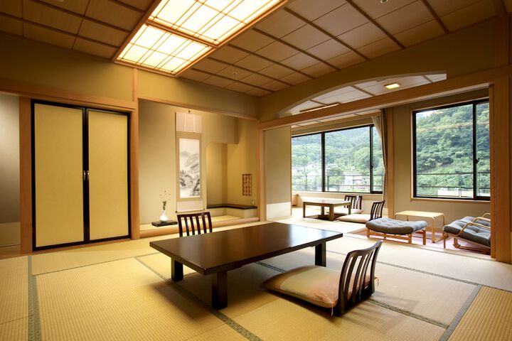 Room 13 of 54