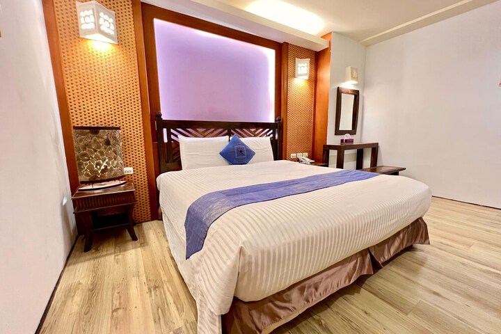 Room 19 of 47