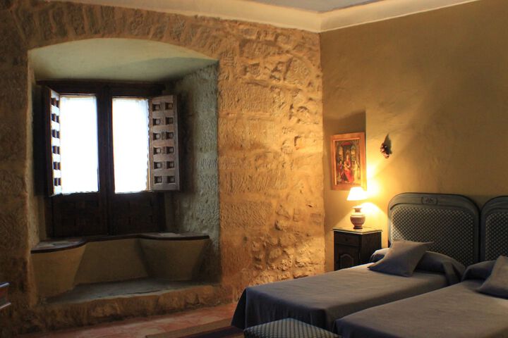 Room 5 of 80